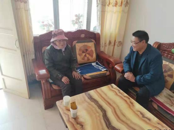 平?jīng)鲢垂鹃_展“踐行初心使命，助推脫貧攻堅(jiān)”主題黨日活動(dòng)(圖5)