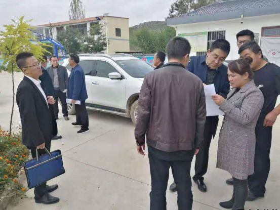 平?jīng)鲢垂鹃_展“踐行初心使命，助推脫貧攻堅(jiān)”主題黨日活動(dòng)(圖3)