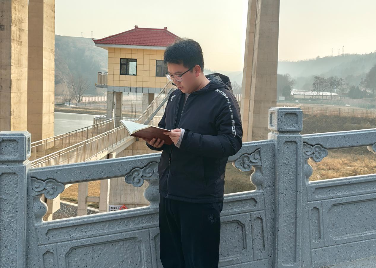 中共平?jīng)鍪谢A(chǔ)產(chǎn)業(yè)投資集團(tuán)有限公司委員會(huì)關(guān)于對(duì)2024年度“產(chǎn)投榜樣”進(jìn)行公示的公告(圖2) 中共平?jīng)鍪谢A(chǔ)產(chǎn)業(yè)投資集團(tuán)有限公司委員會(huì)關(guān)于對(duì)2024年度“產(chǎn)投榜樣”進(jìn)行公示的公告(圖2)