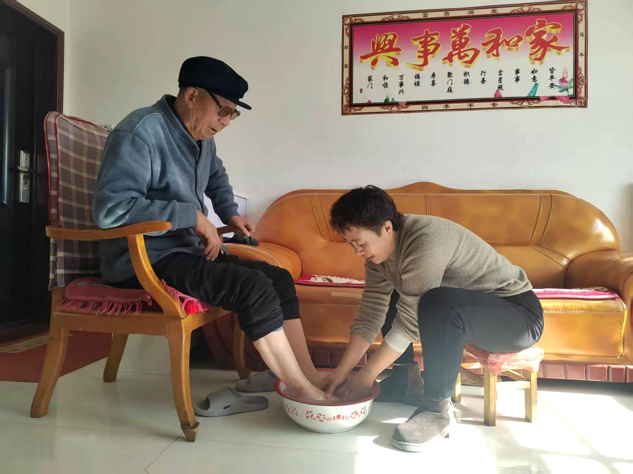 中共平?jīng)鍪谢A(chǔ)產(chǎn)業(yè)投資集團(tuán)有限公司委員會(huì)關(guān)于對(duì)2024年度“產(chǎn)投榜樣”進(jìn)行公示的公告(圖5) 中共平?jīng)鍪谢A(chǔ)產(chǎn)業(yè)投資集團(tuán)有限公司委員會(huì)關(guān)于對(duì)2024年度“產(chǎn)投榜樣”進(jìn)行公示的公告(圖5)